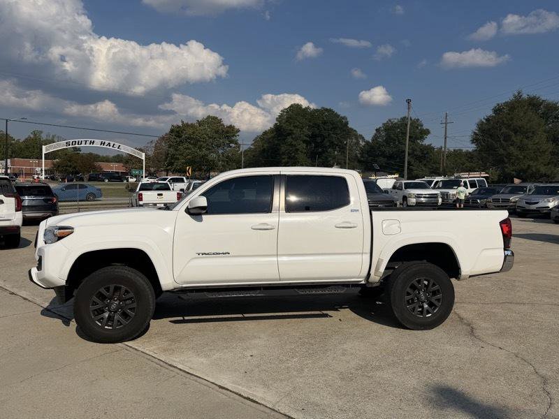 Used 2021 Toyota Tacoma SR5 RWD image 2