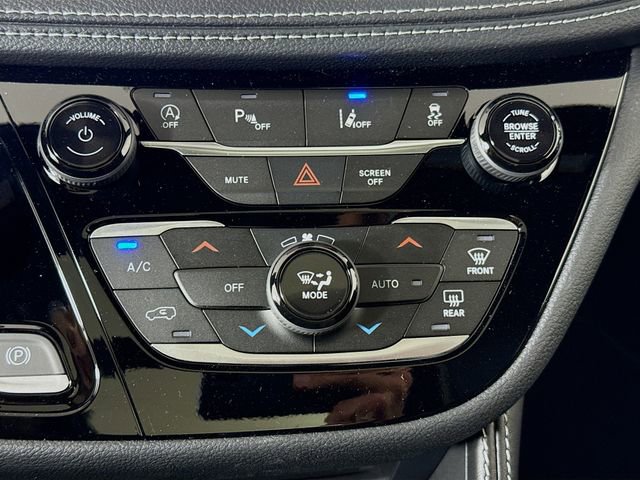 New 2026 Chrysler Pacifica Limited w/ S Appearance Package image 16