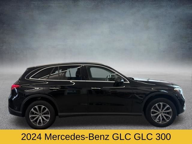 Used 2024 Mercedes-Benz GLC 300 image 3