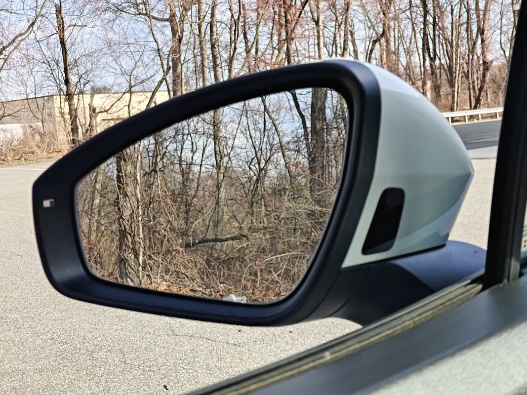 Used 2023 Volkswagen ID.4 Pro image 29