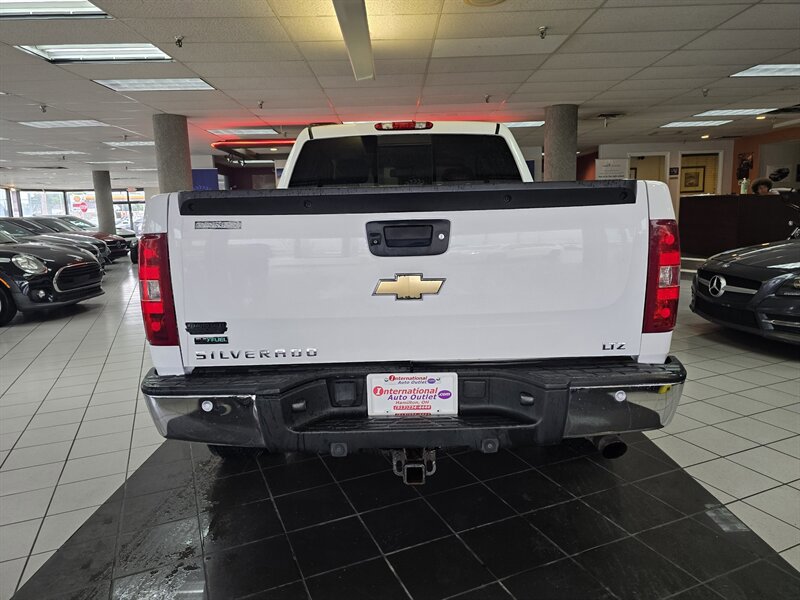Used 2011 Chevrolet Silverado 1500 LTZ w/ Max Trailering Pack AWD/4WD image 5