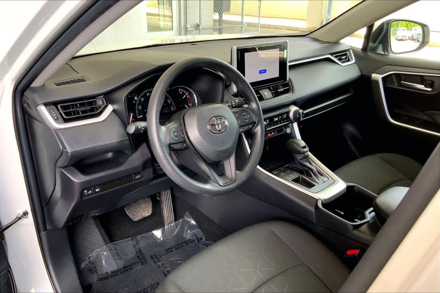 Used 2024 Toyota RAV4 XLE w/ Convenience Package FWD image 19