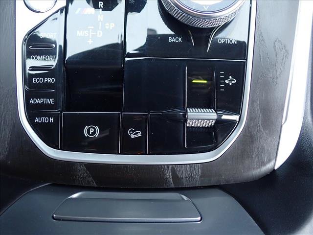 Used 2020 BMW X7 M50i AWD/4WD image 25