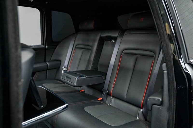 Used 2020 Rolls-Royce Cullinan AWD/4WD image 17