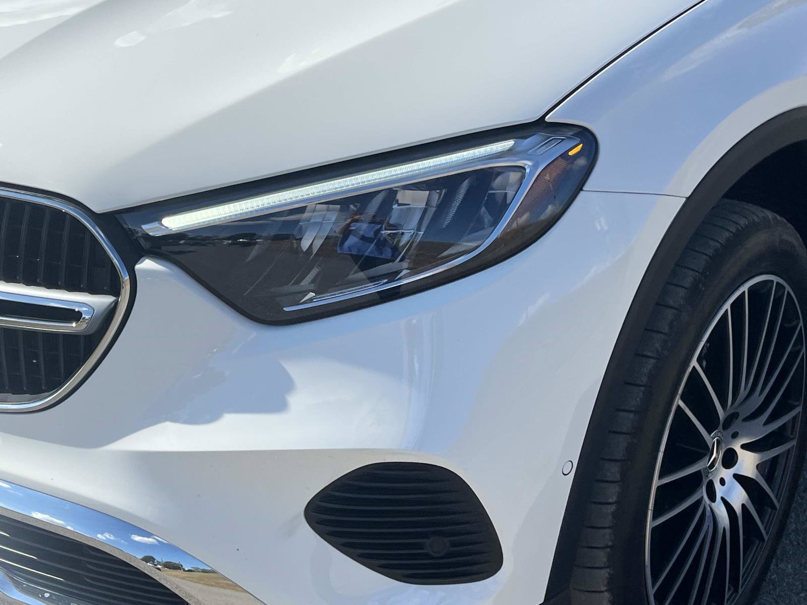 Certified 2025 Mercedes-Benz GLC 300 image 9
