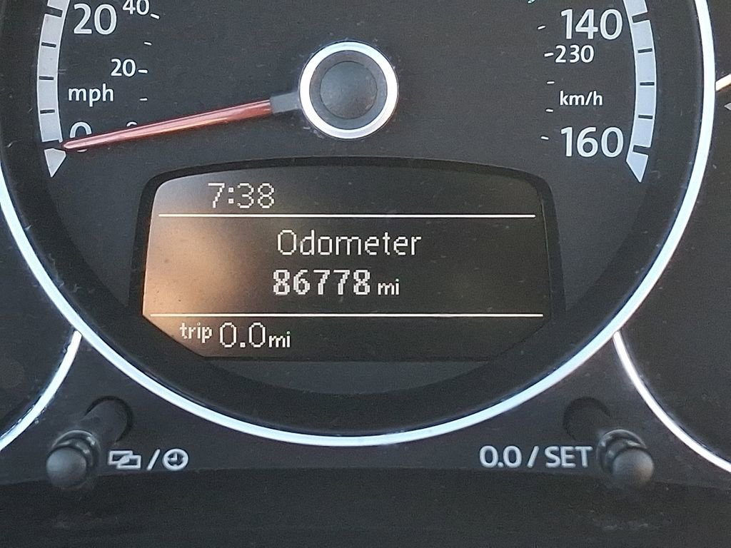 Used 2014 Volkswagen Beetle 2.5 image 19