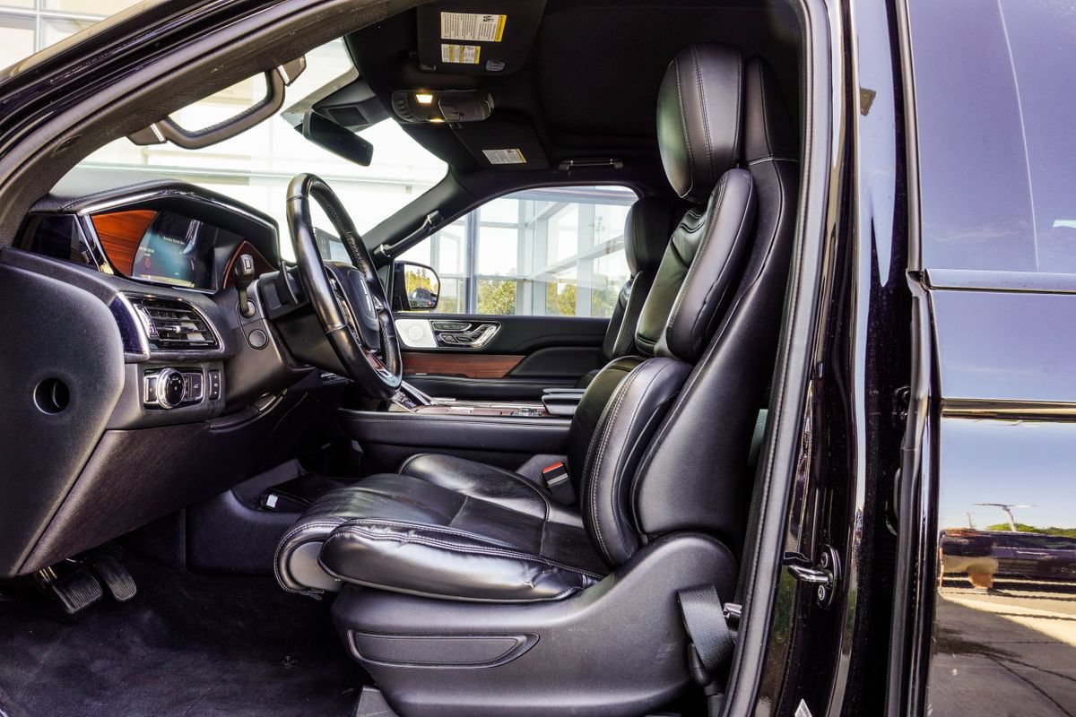 Used 2021 Lincoln Navigator Reserve AWD/4WD image 31
