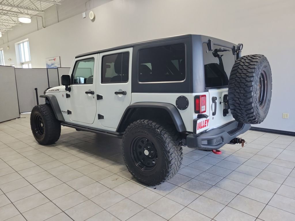 Used 2016 Jeep Wrangler Unlimited Rubicon AWD/4WD image 9