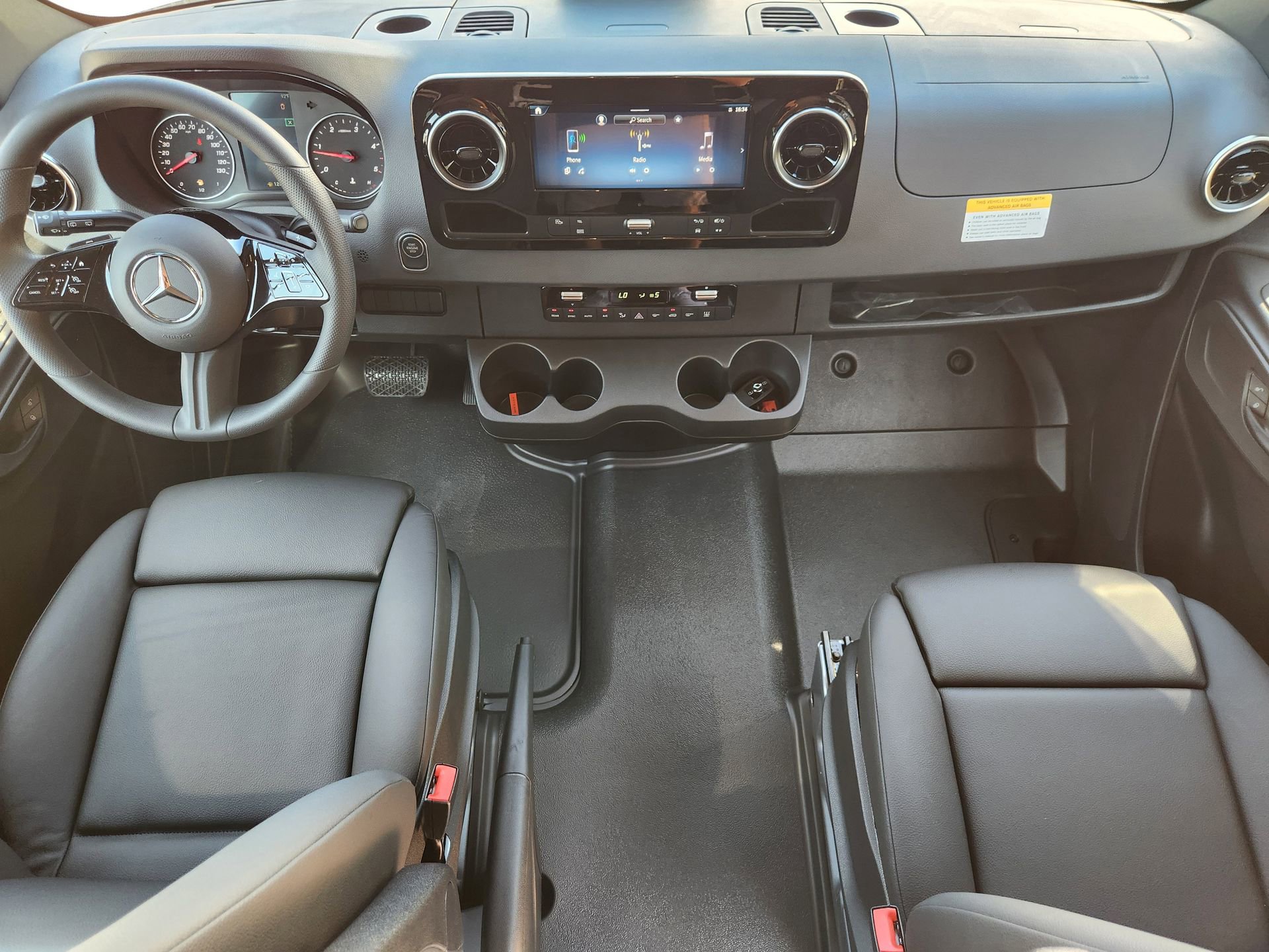 New 2025 Mercedes-Benz Sprinter 2500 image 2