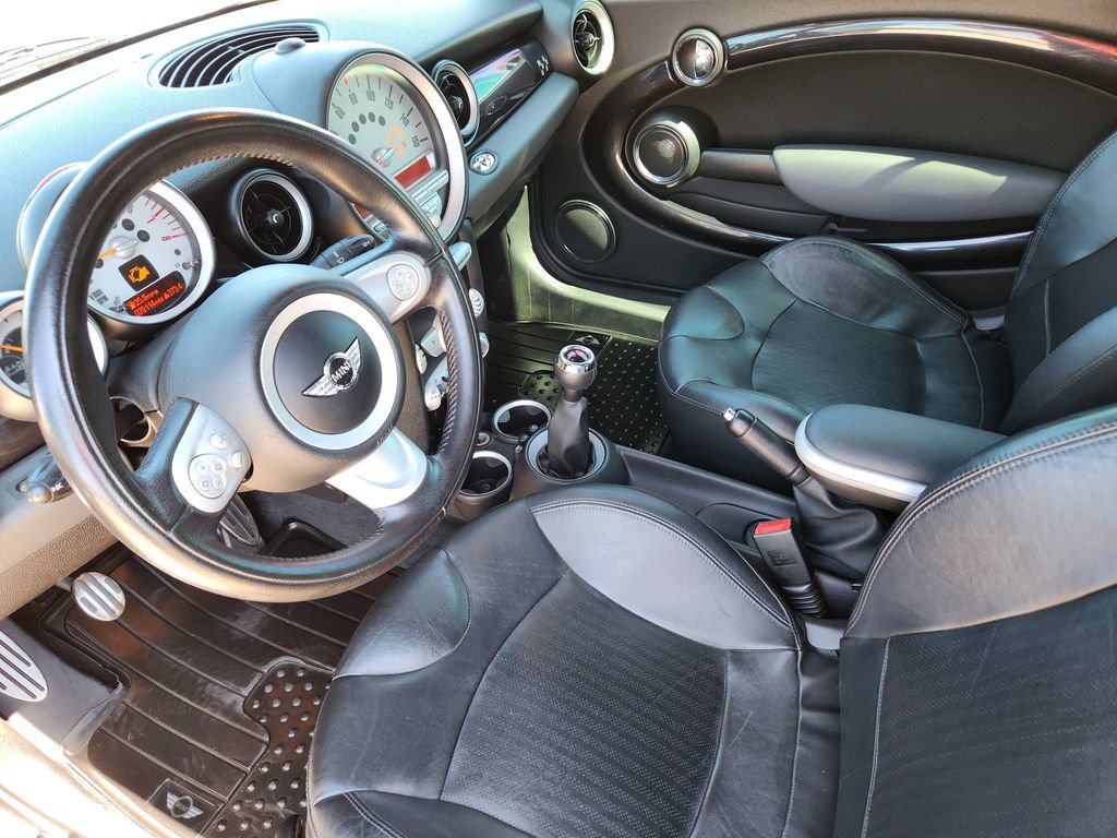 Used 2010 MINI Cooper John Cooper Works FWD image 8
