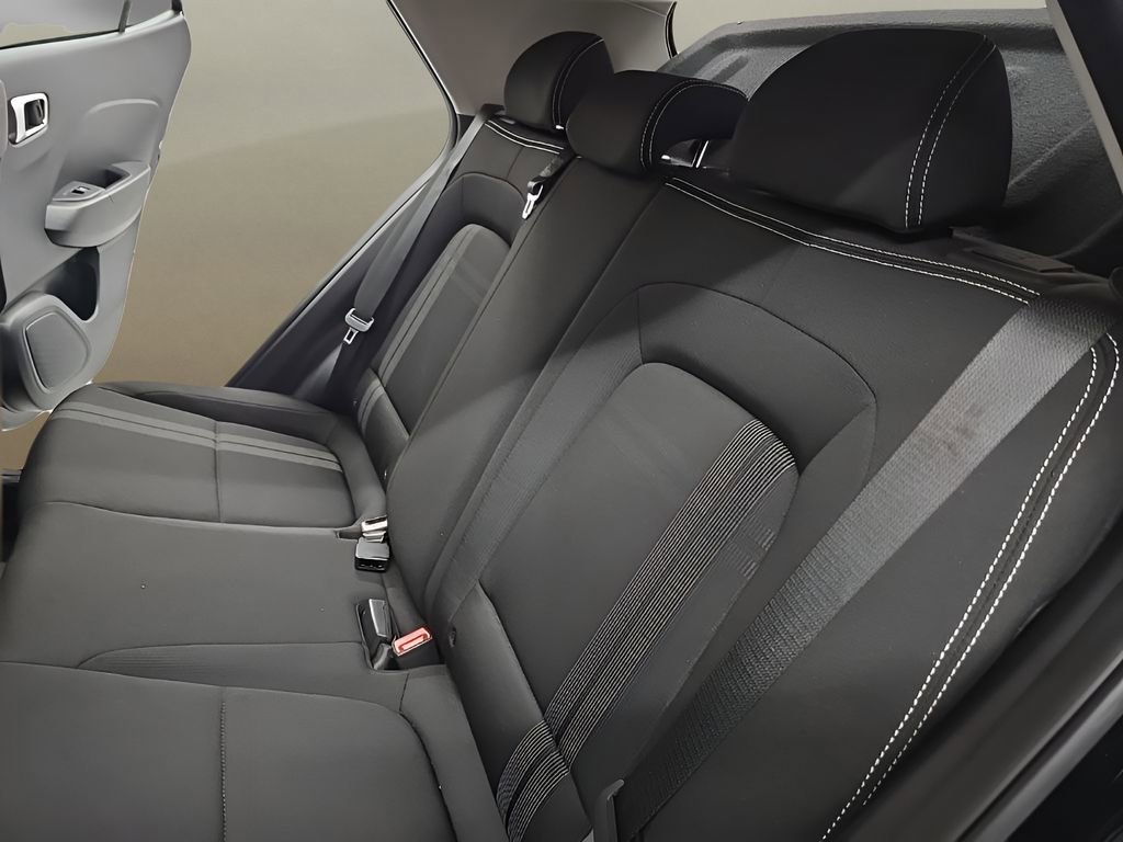 Certified 2024 Hyundai Venue SEL image 15