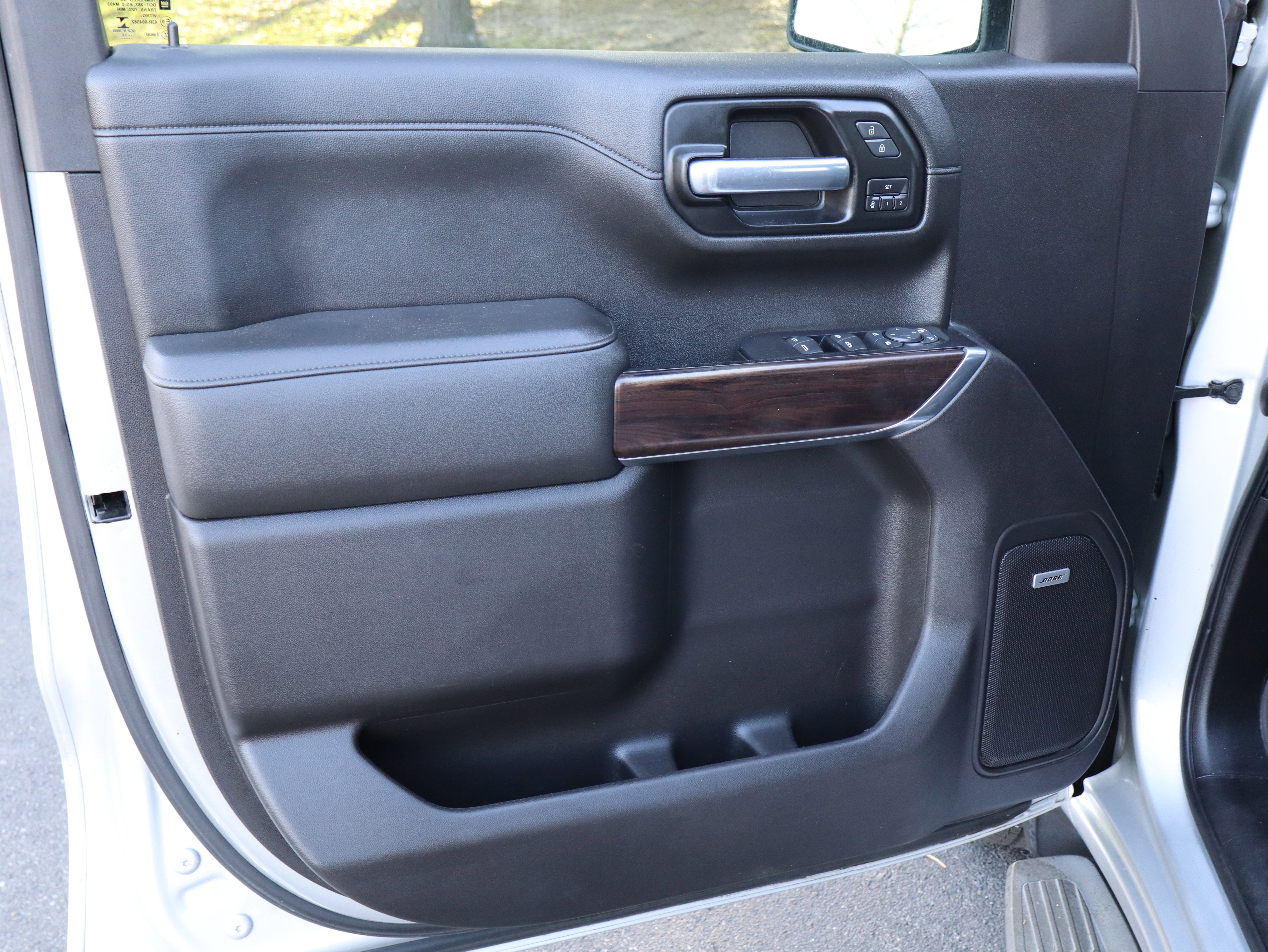 Used 2019 GMC Sierra 1500 SLT w/ SLT Premium Plus Package image 17