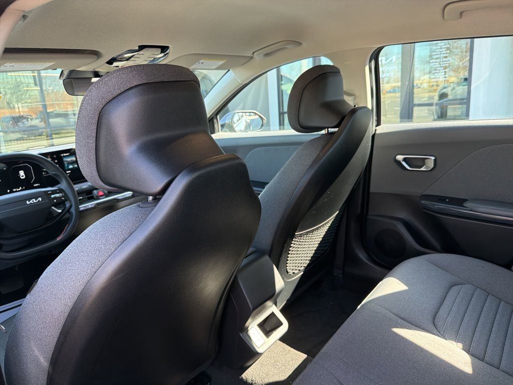 Used 2025 Kia K4 EX image 20