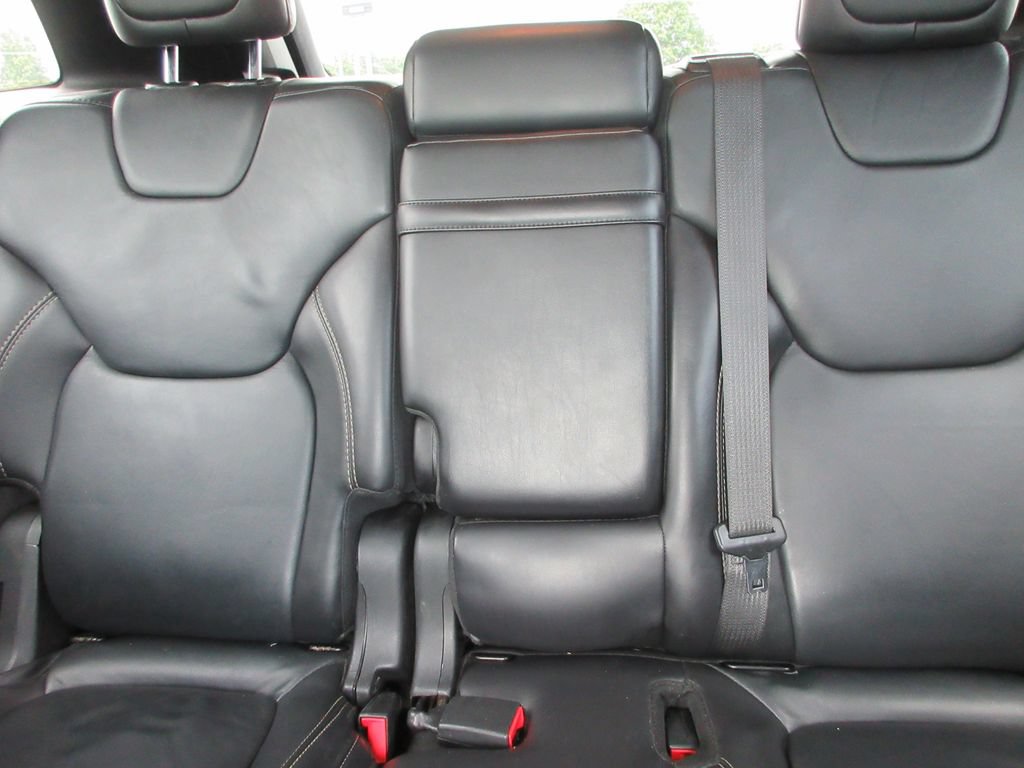Used 2016 Jeep Cherokee Limited AWD/4WD image 20