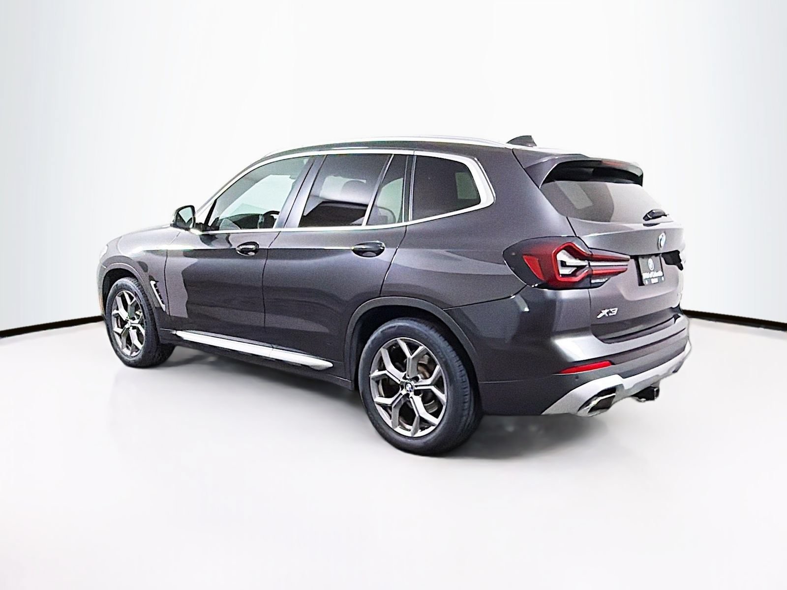 Used 2023 BMW X3 xDrive30i w/ Premium Package AWD/4WD image 5