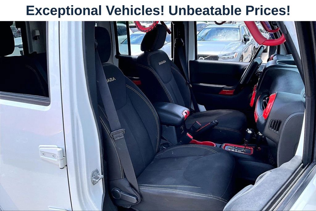 Used 2016 Jeep Wrangler Unlimited Sahara w/ Connectivity Group AWD/4WD image 8