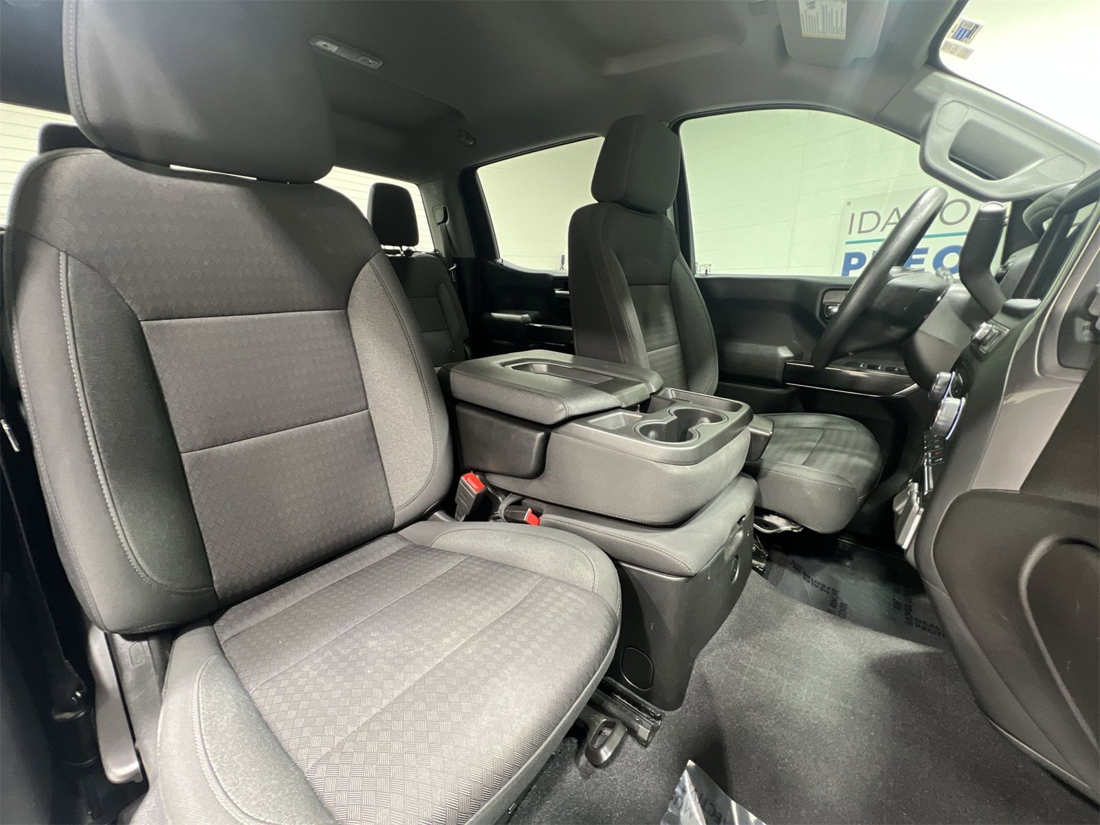 Used 2022 Chevrolet Silverado 1500 Custom image 23