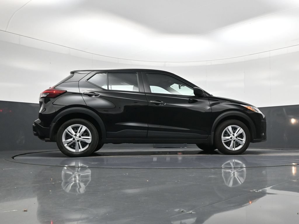 Certified 2025 Nissan Kicks Play S FWD image 26