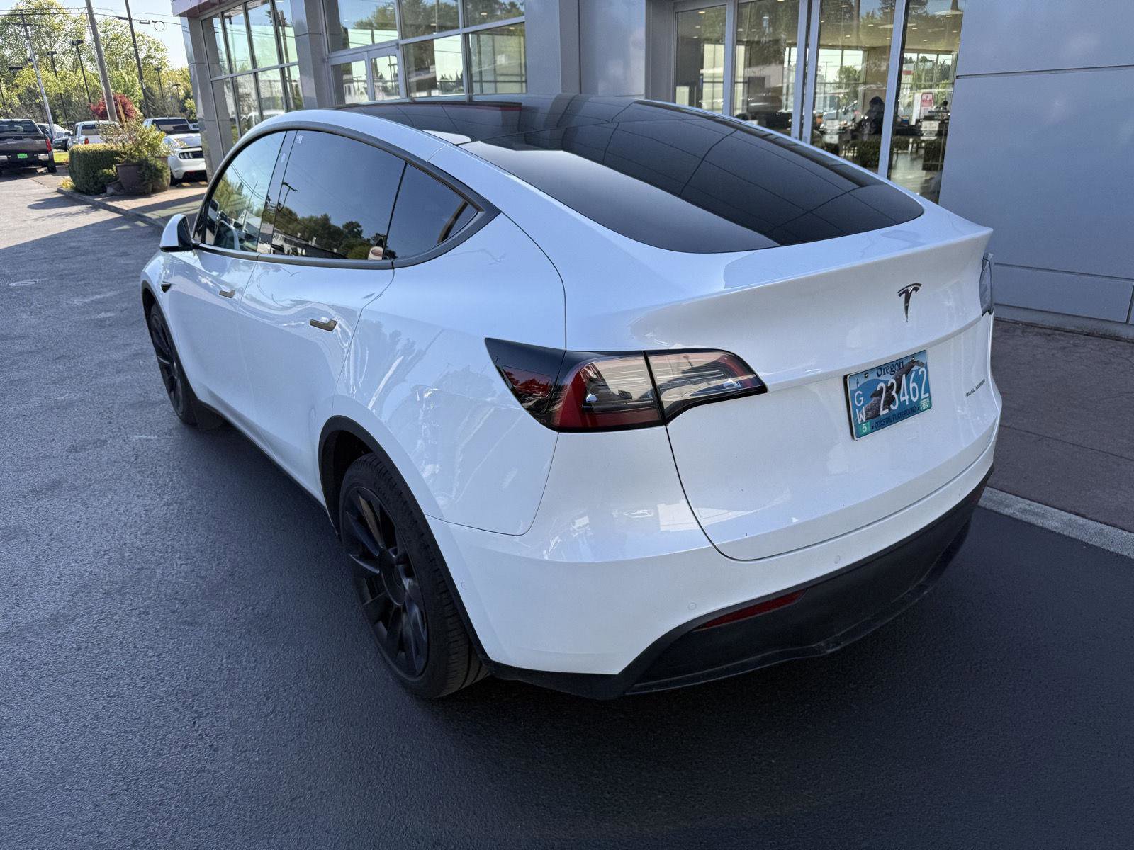 Used 2022 Tesla Model Y Long Range AWD/4WD image 4