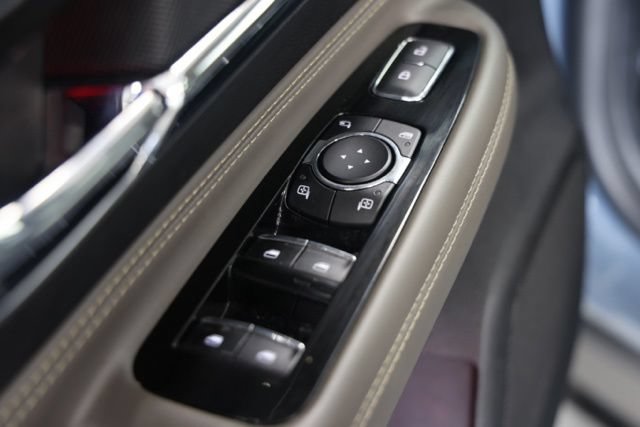 Used 2023 Lincoln Corsair Reserve w/ Equipment Group 202A AWD/4WD image 21