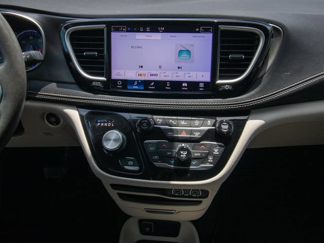 Used 2023 Chrysler Pacifica Touring-L FWD image 24