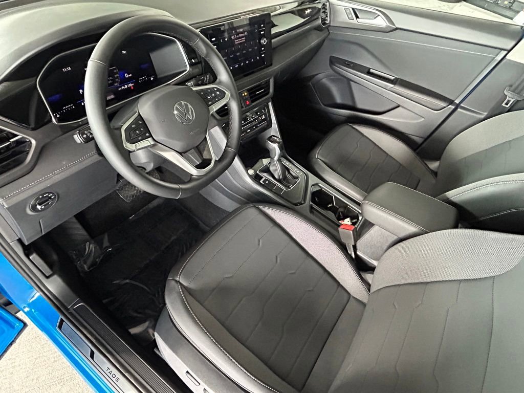 Used 2025 Volkswagen Taos SE image 45