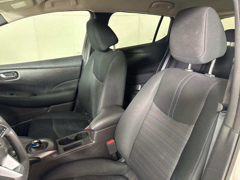 Used 2022 Nissan Leaf S image 17