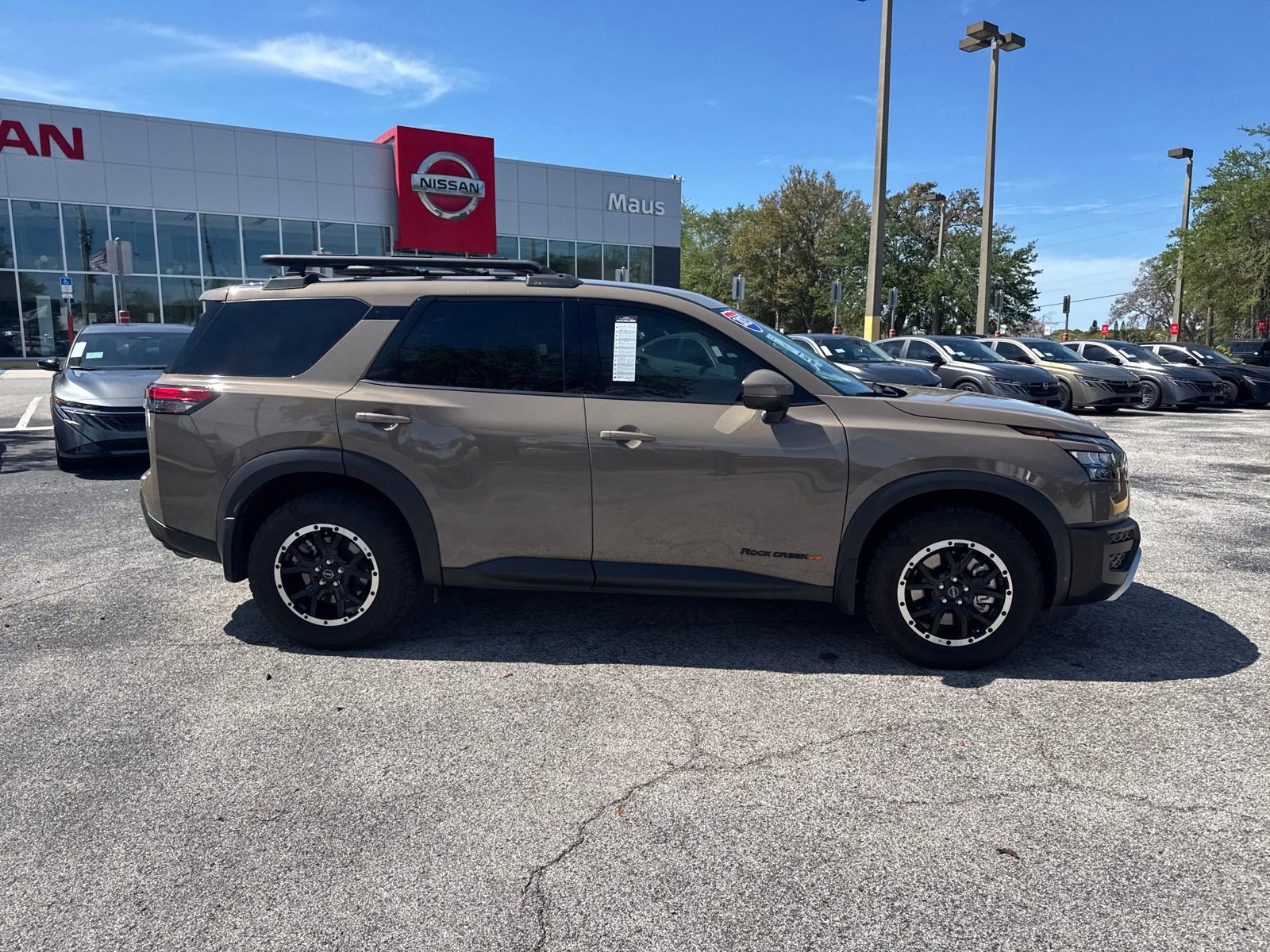 Used 2025 Nissan Pathfinder Rock Creek image 4