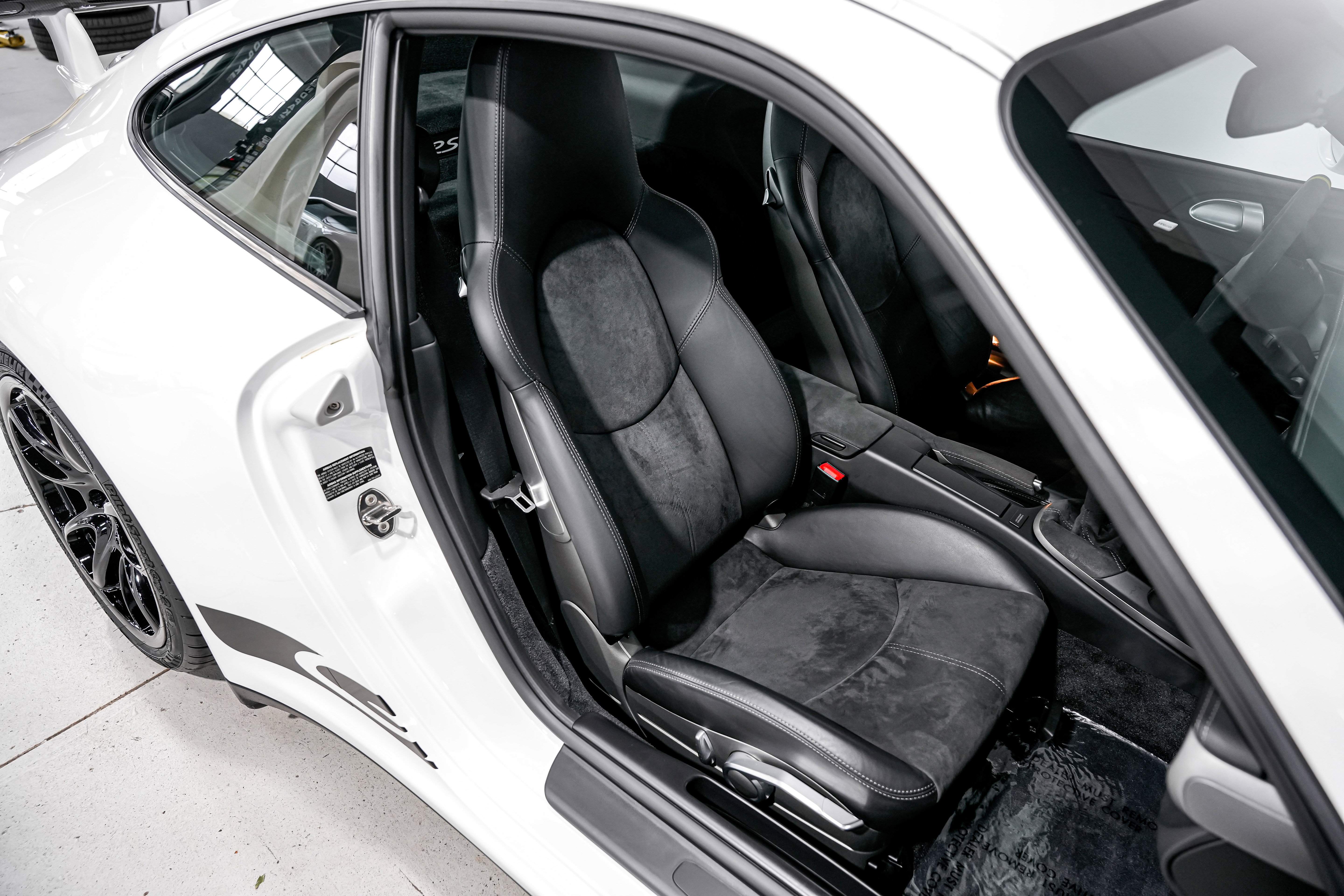 Used 2008 Porsche 911 GT3 RS image 27