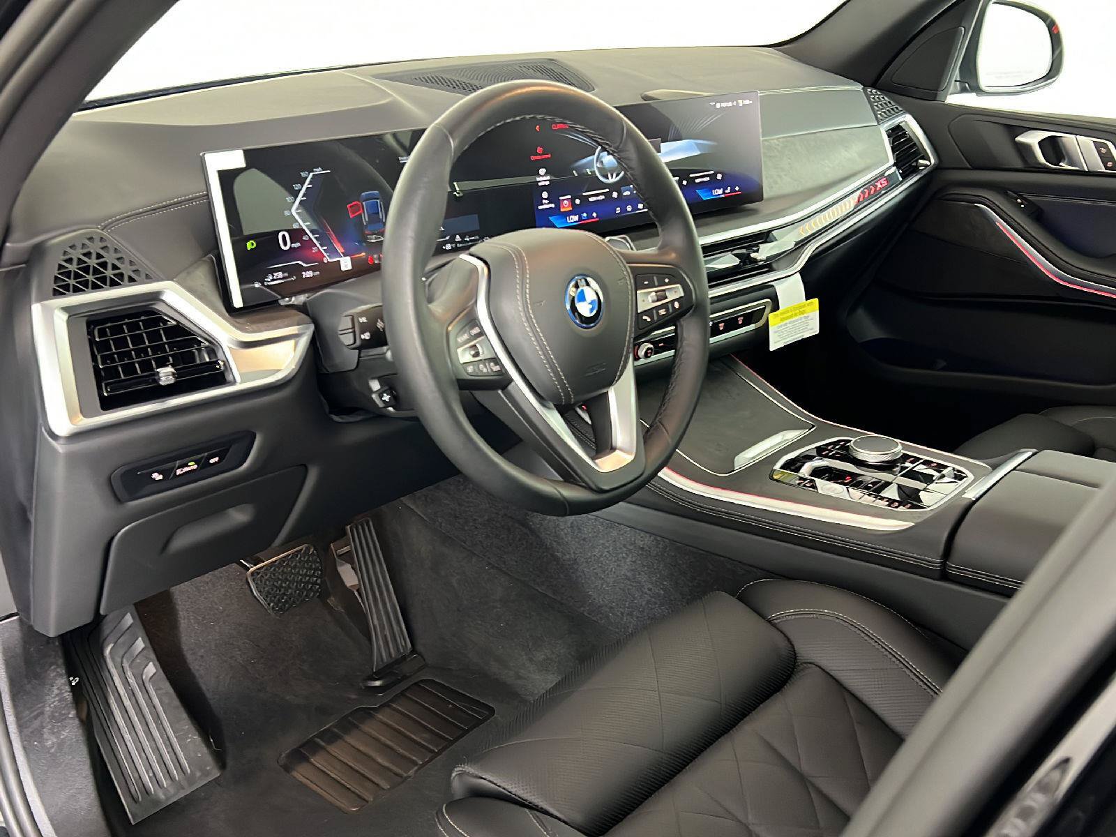 New 2026 BMW X5 xDrive50e w/ Climate Comfort Package AWD/4WD image 2
