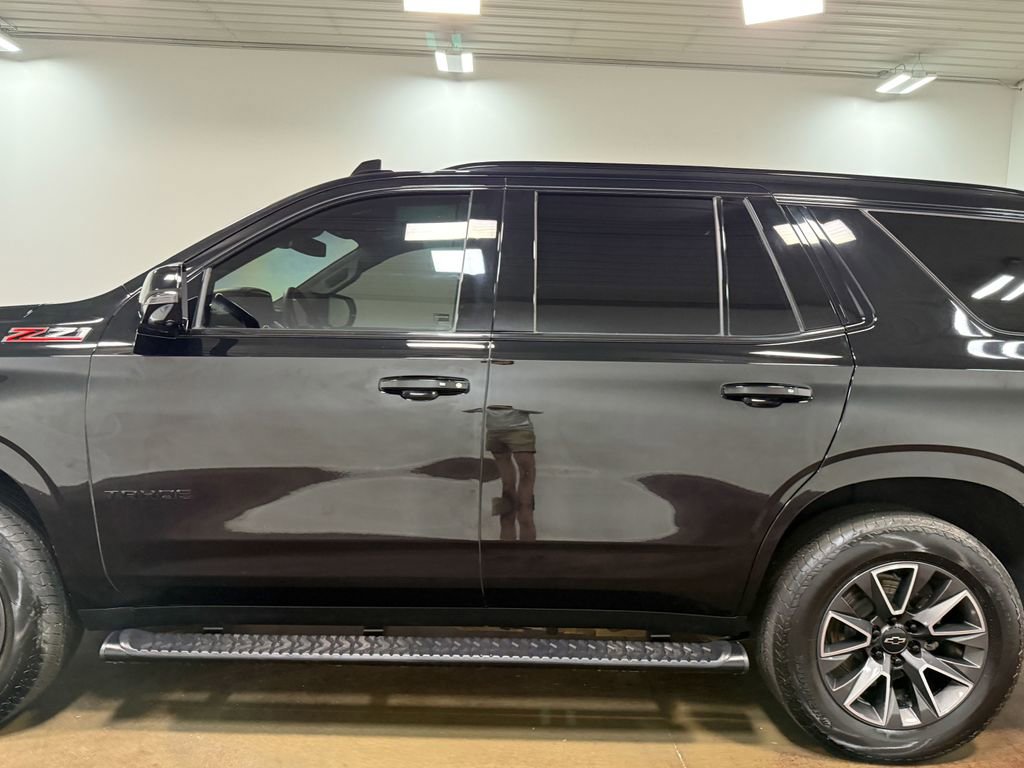 Used 2024 Chevrolet Tahoe Z71 w/ Luxury Package AWD/4WD image 37