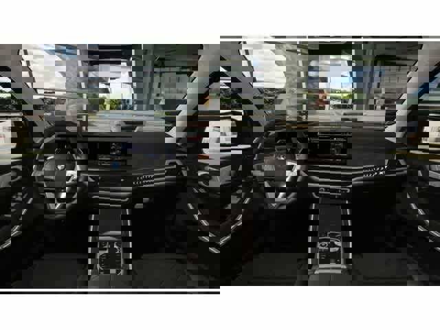 Used 2026 BMW X7 xDrive40i image 10