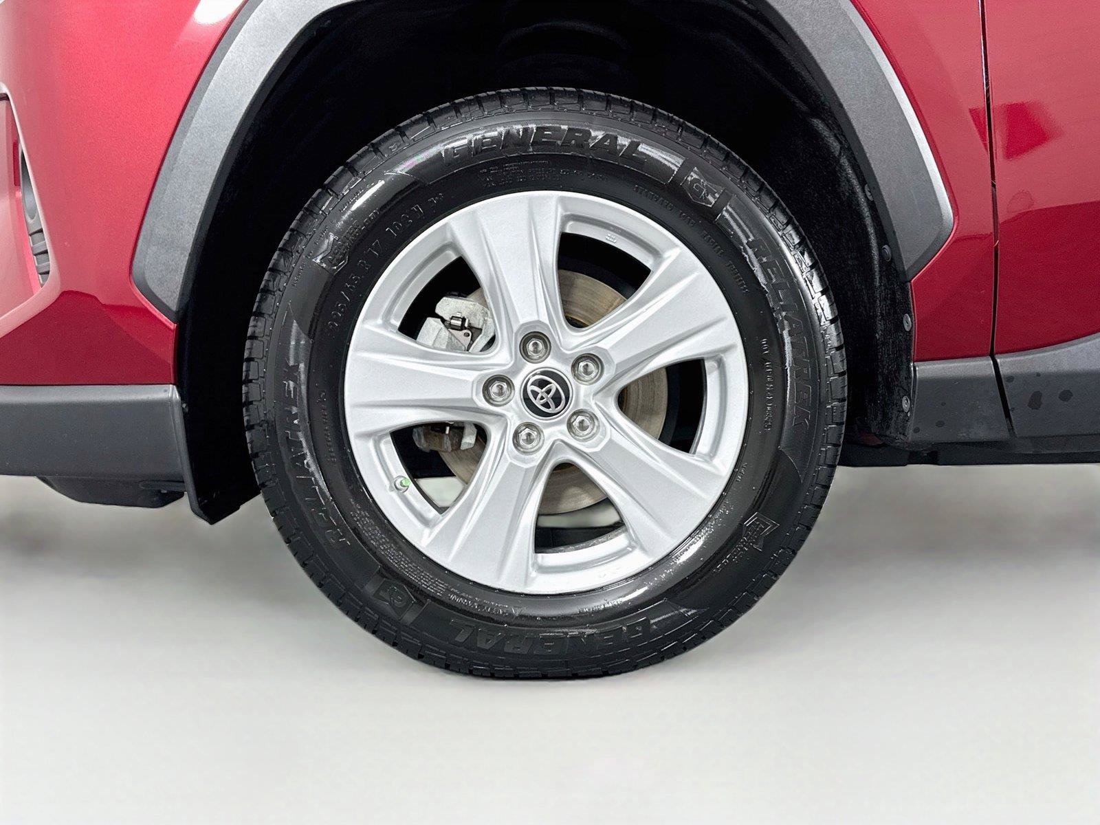 Used 2019 Toyota RAV4 XLE FWD image 44