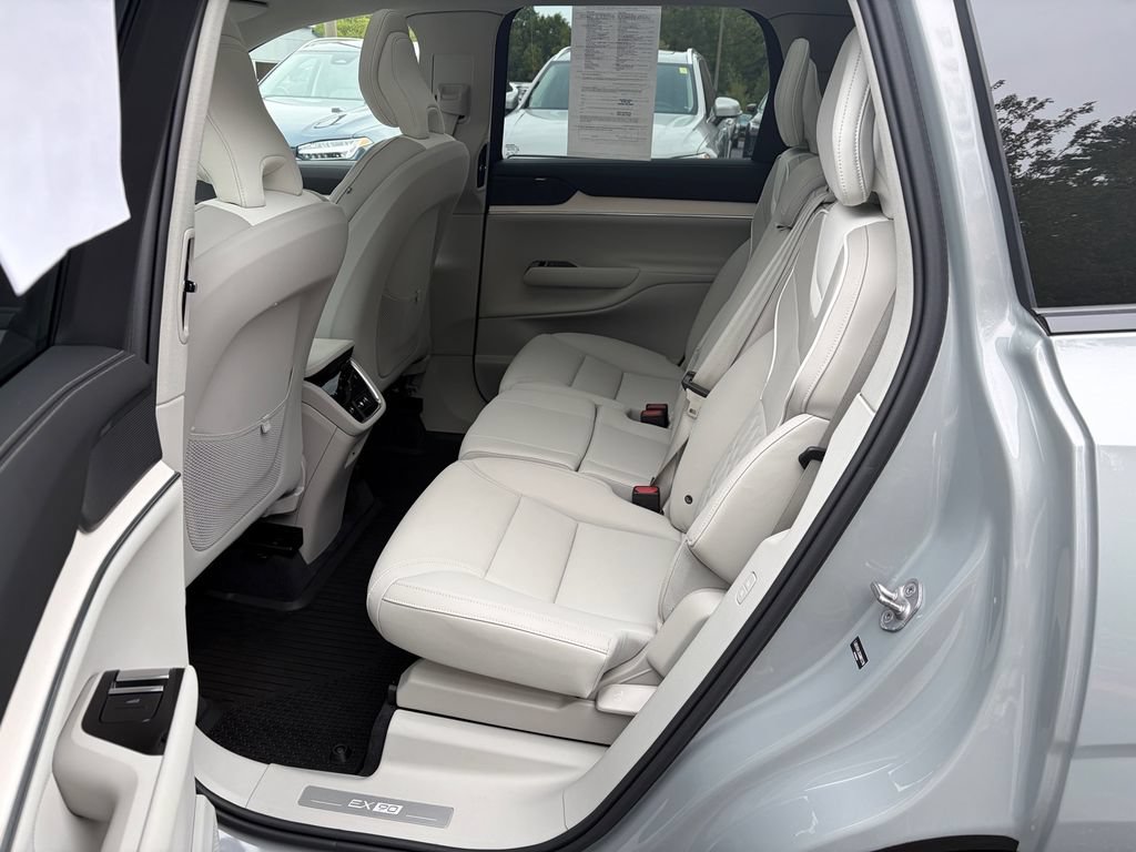 Certified 2025 Volvo EX90 Ultra AWD/4WD image 12