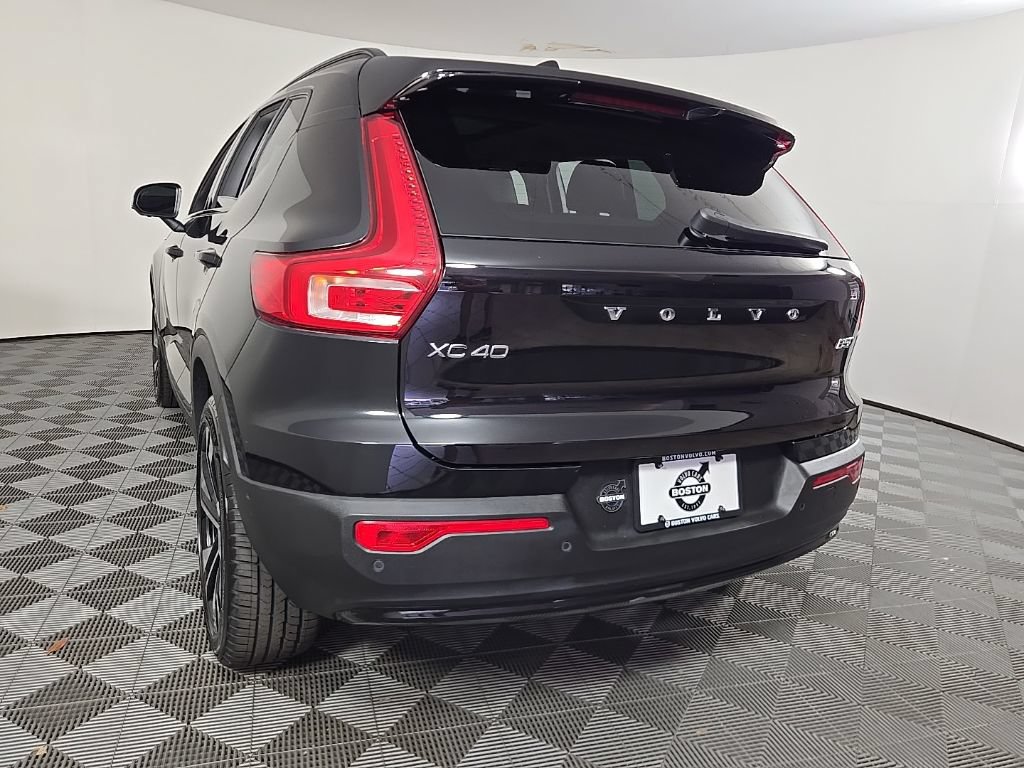 Certified 2023 Volvo XC40 B5 Plus w/ Driver Assist Package AWD/4WD image 13