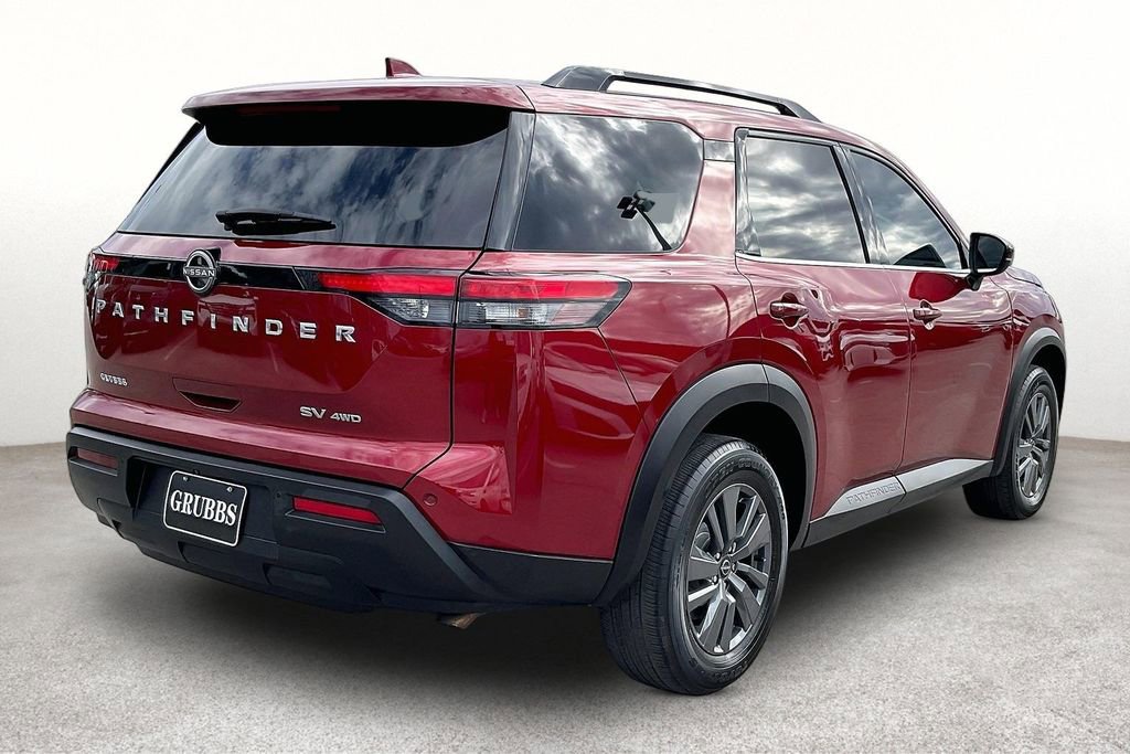 Used 2022 Nissan Pathfinder SV AWD/4WD image 2