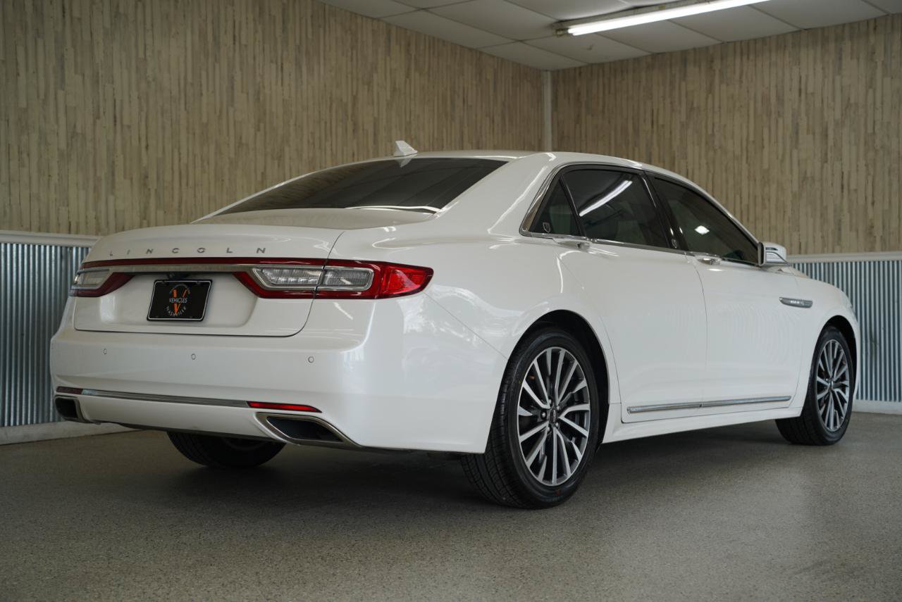 Used 2018 Lincoln Continental Select w/ Continental Climate Package FWD image 10