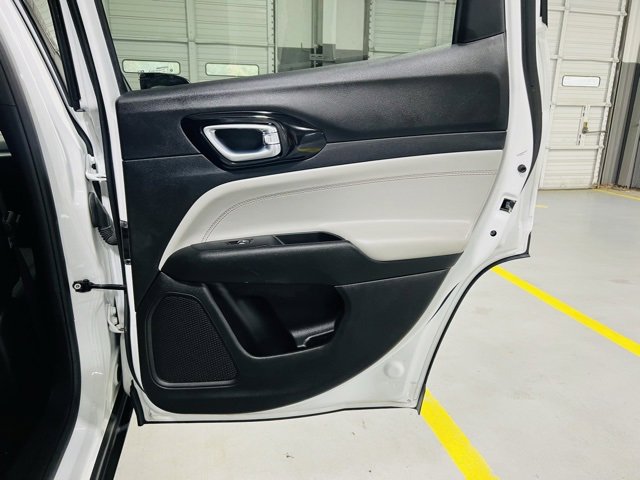 Used 2024 Jeep Compass Limited image 30