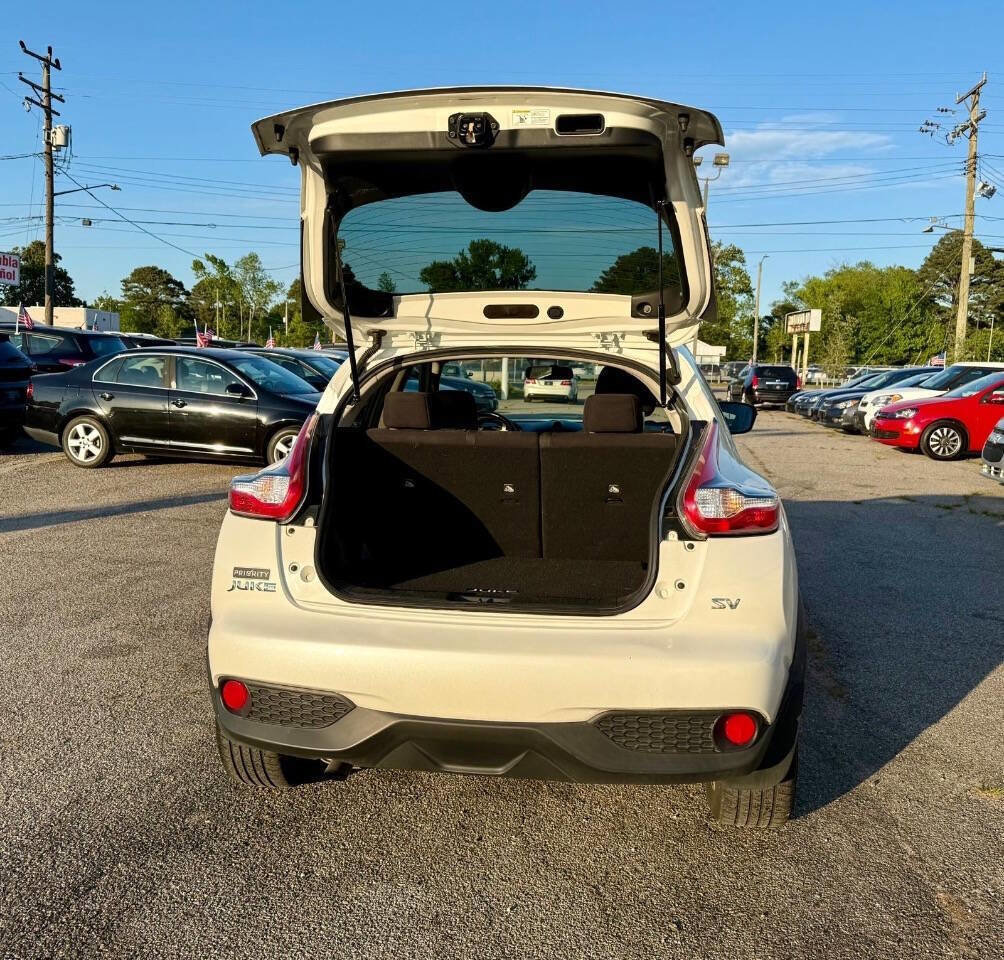 Used 2015 Nissan Juke SV image 9