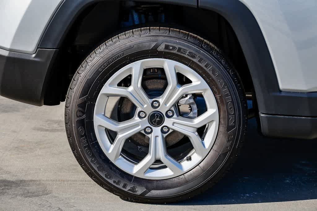 New 2025 Jeep Compass Sport AWD/4WD image 11