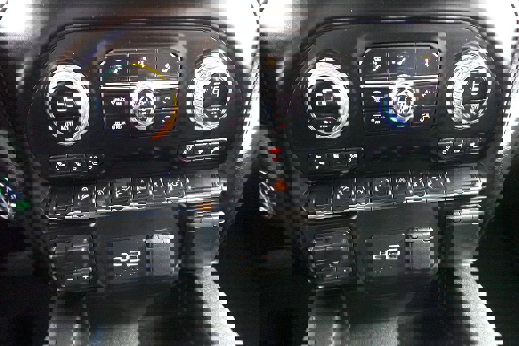 Used 2021 GMC Sierra 1500 AT4 image 19