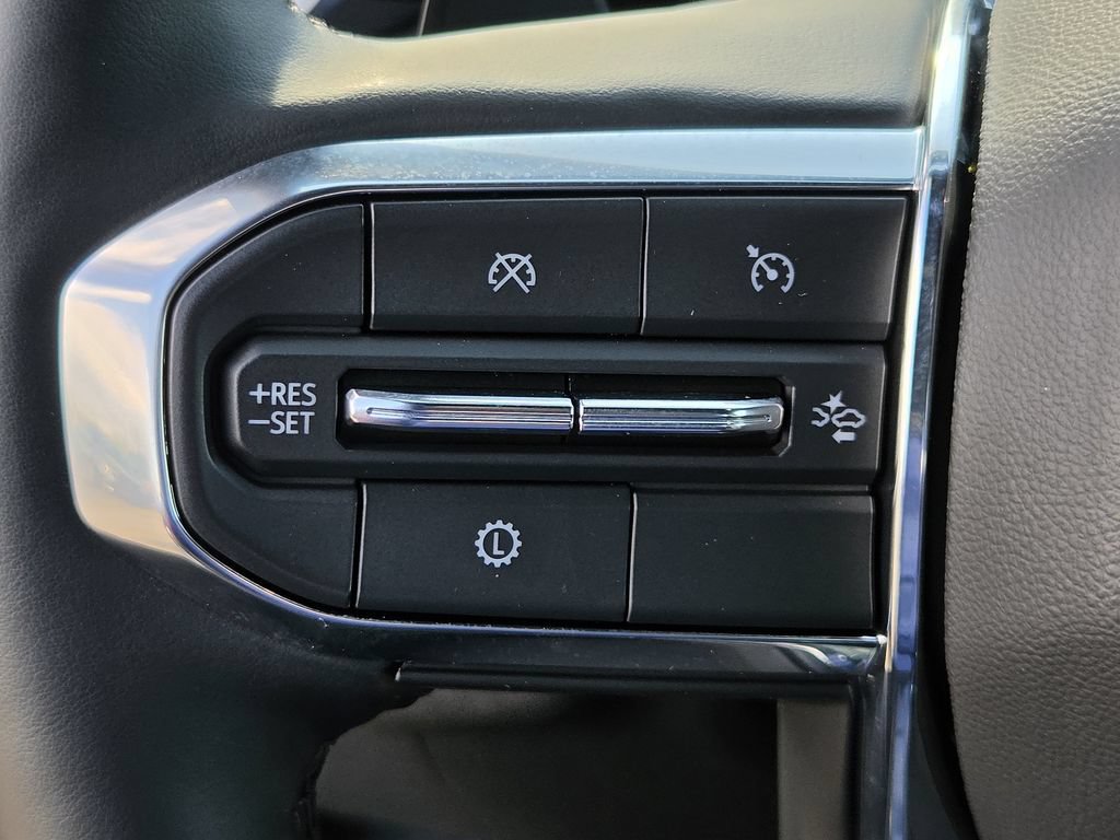 Used 2025 GMC Yukon Denali AWD/4WD image 23