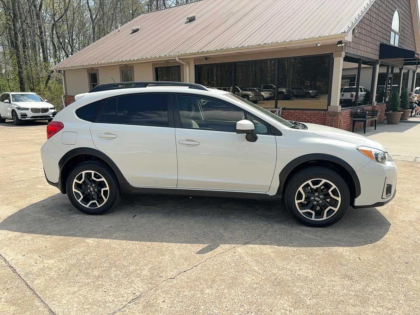 Used 2016 Subaru Crosstrek 2.0i Premium w/ Popular Package #1 AWD/4WD image 4