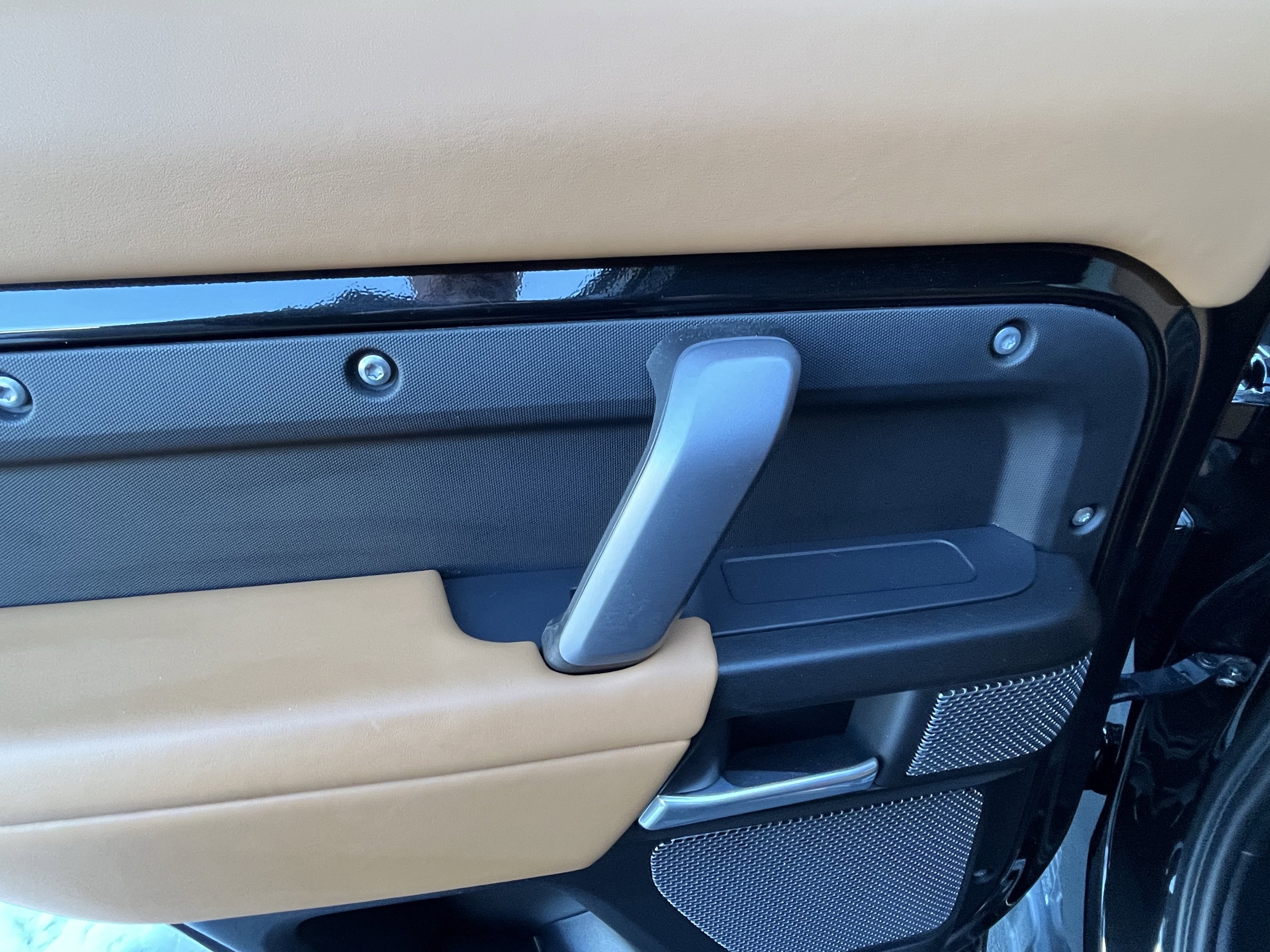 Used 2024 Land Rover Defender 110 V8 image 26