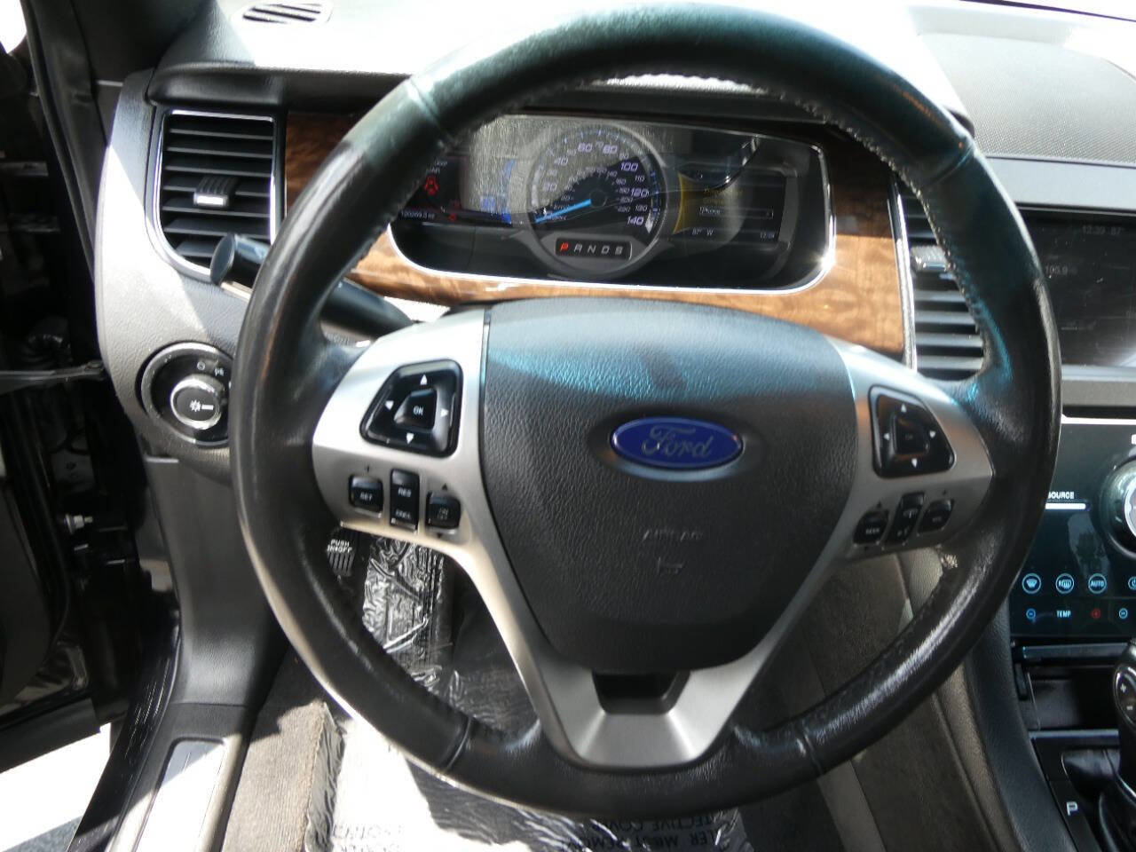 Used 2019 Ford Taurus Limited image 11