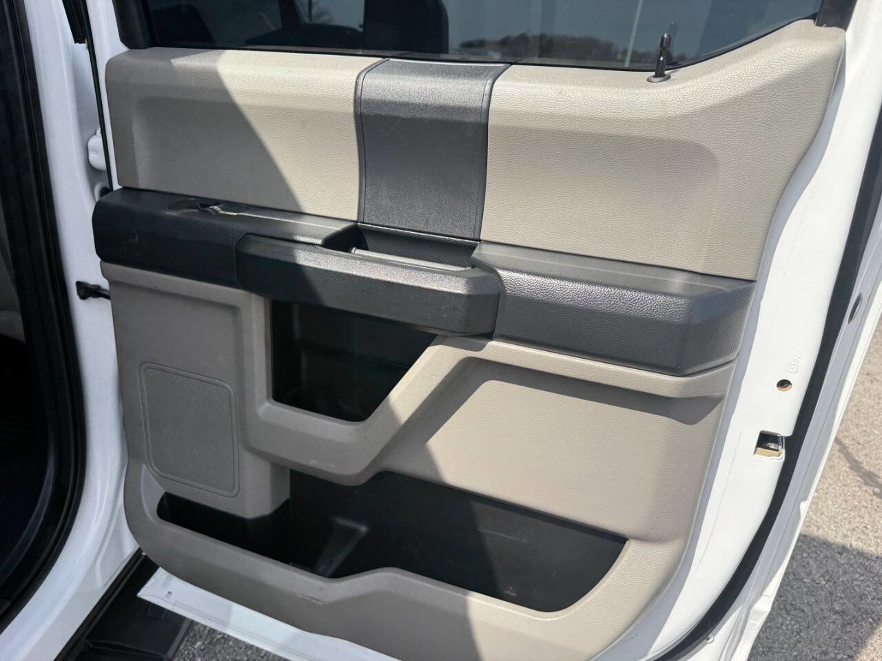 Used 2022 Ford F250 XL w/ Power Equipment Group image 30