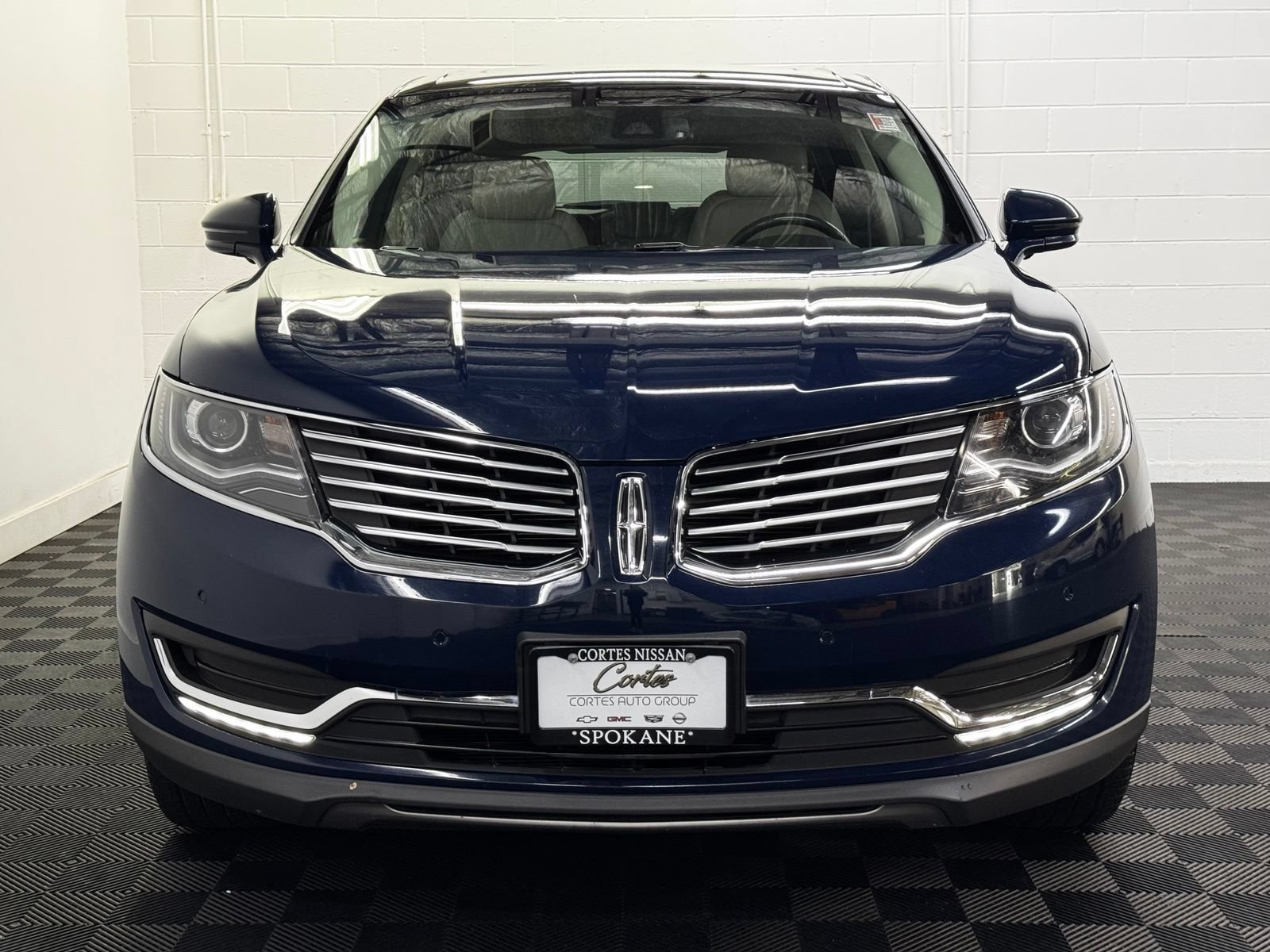 Used 2018 Lincoln MKX Reserve w/ Driver Assistance Package AWD/4WD image 5