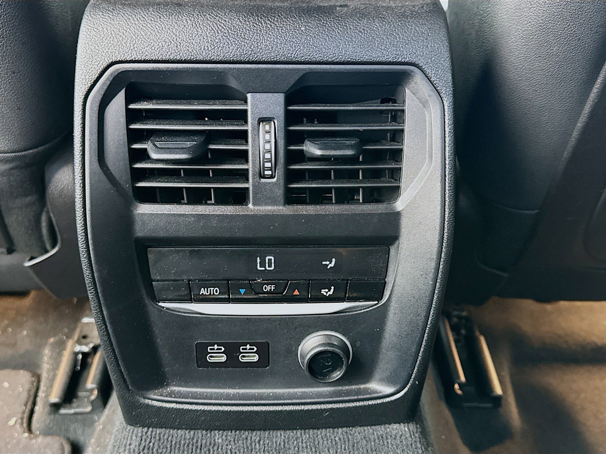 Used 2020 BMW 330i Sedan w/ M Sport Package image 17