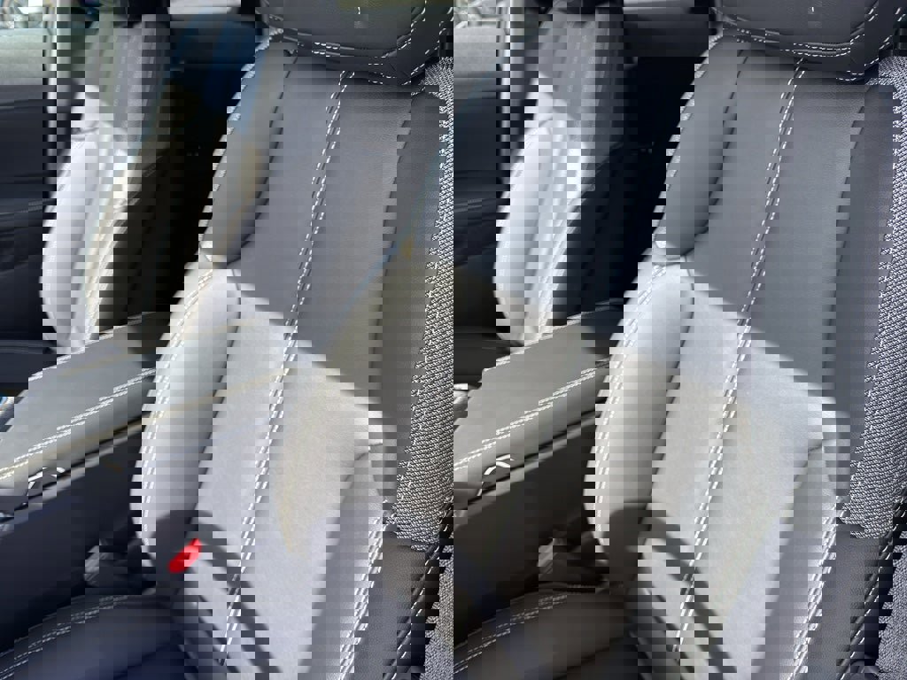 New 2026 Cadillac Optiq Luxury 1 image 13