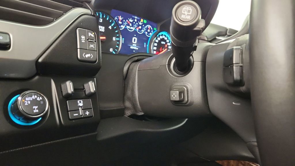 Used 2020 Chevrolet Tahoe Premier AWD/4WD image 28
